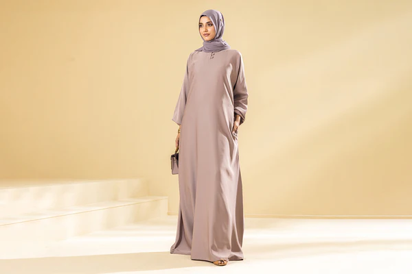 what to wear under abaya for umrah
